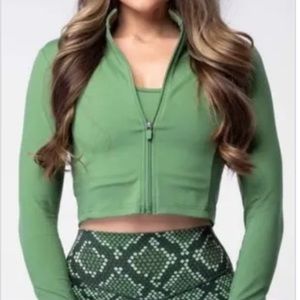 Balance Athletica Kingdom Collection Asend Crop zip up size small